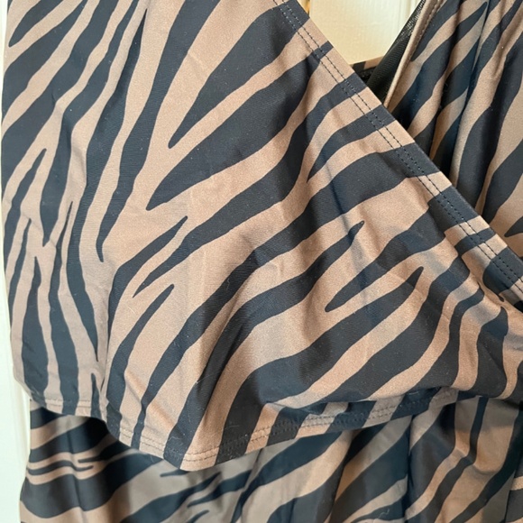 Meet Curve size 3x bathing suit - Picture 4 of 9